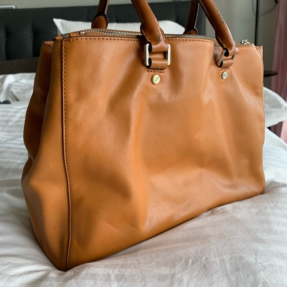 MICHAEL KORS Large Crossbody/Tote - Picture 5 of 8
